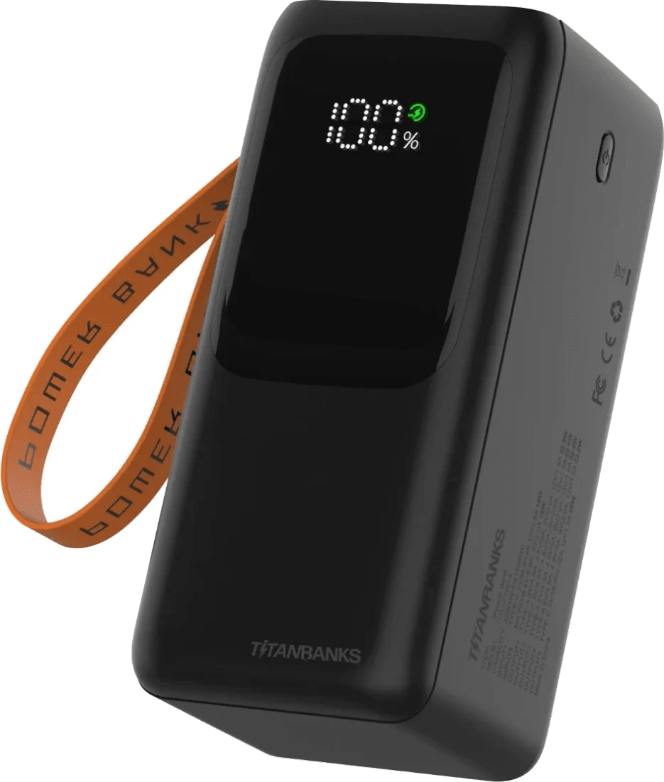 Titan X 50.000 mAh powerbank met display op 100%