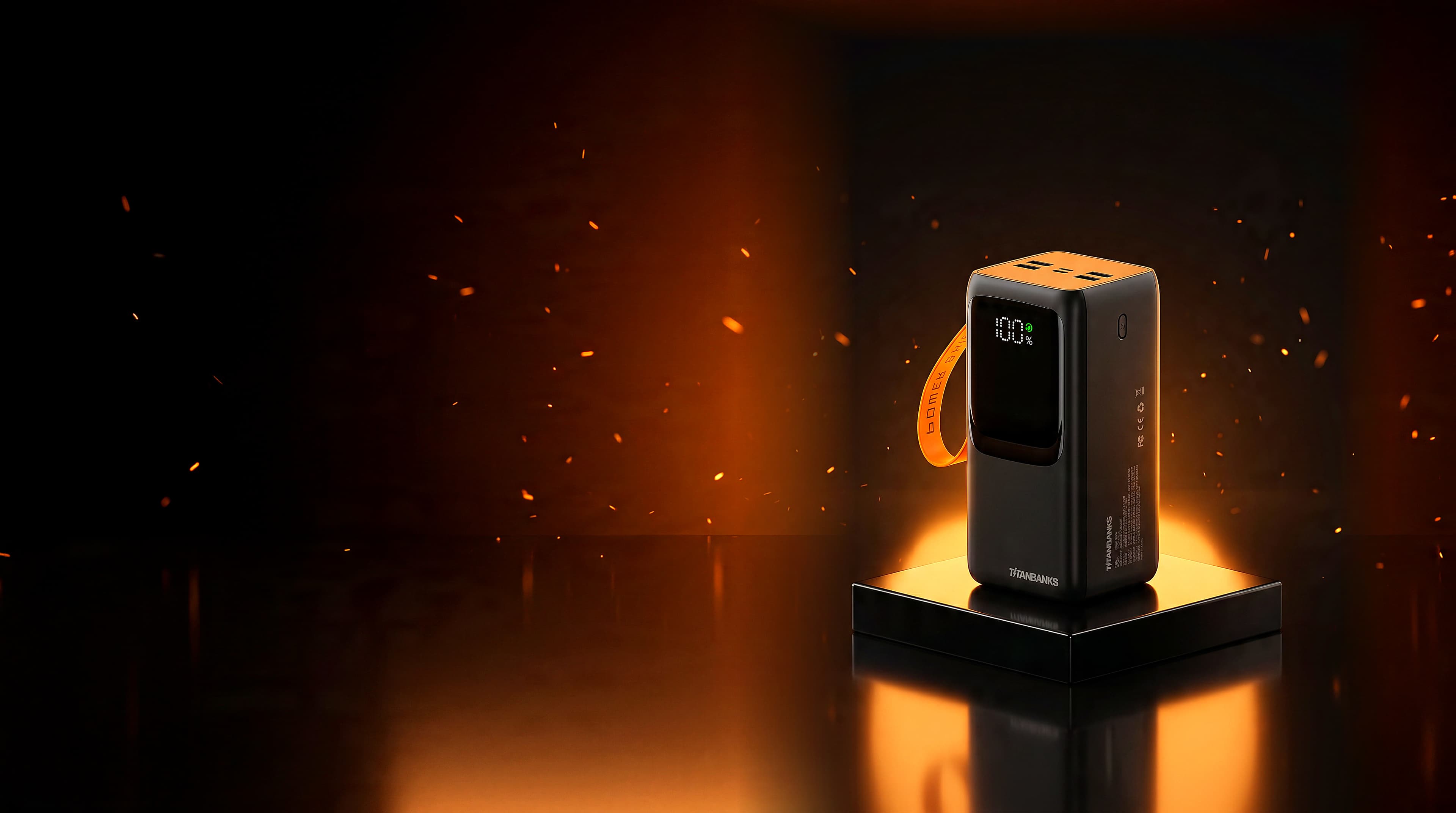 TitanBanks Titan X — 50.000 mAh power bank op een podium