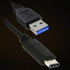 Titan Cable A naar C snellaadkabel op donkere achtergrond, USB-A naar USB-C, 1 meter